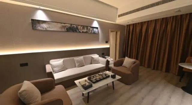 Люкс Deluxe Hua Zi Hotel