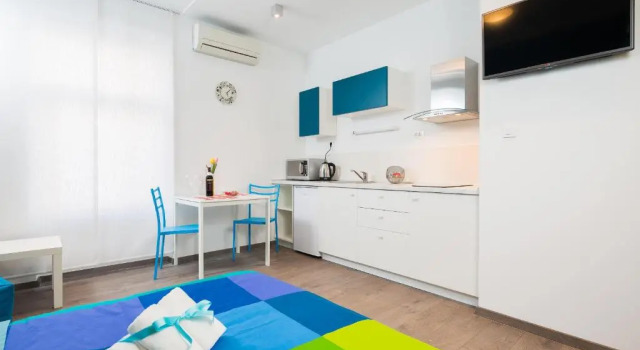 Apartment Barbaras Inheritance, Prenota Appartamento Splitska 