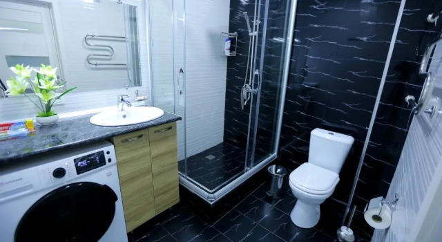 Студия Newly Renovated Studio Apartment in Downtown Center 5