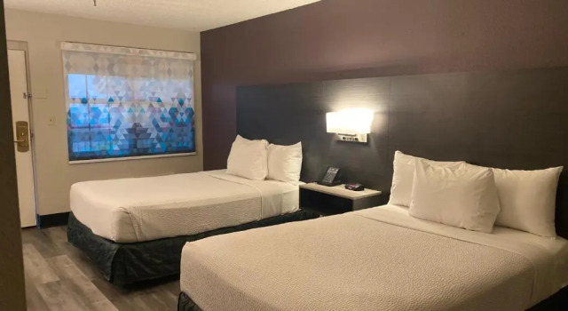 Четырёхместный номер Standard La Quinta Inn by Wyndham Bakersfield South