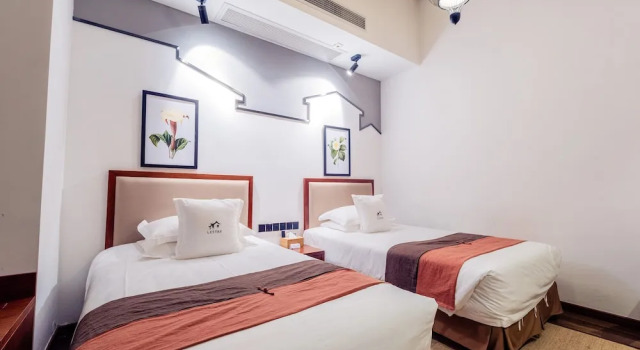 Двухместный номер Standard CQJ Lestay Hotel