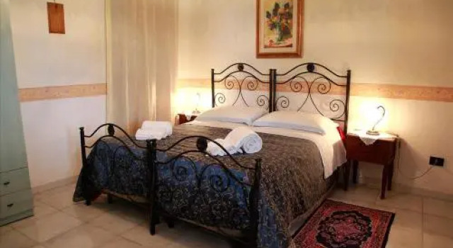 Spiti Bed & Breakfast, Buchen Sie Hotel Sternatia Salento