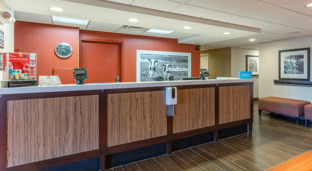 Hampton Inn Madison East Towne Mall Area
