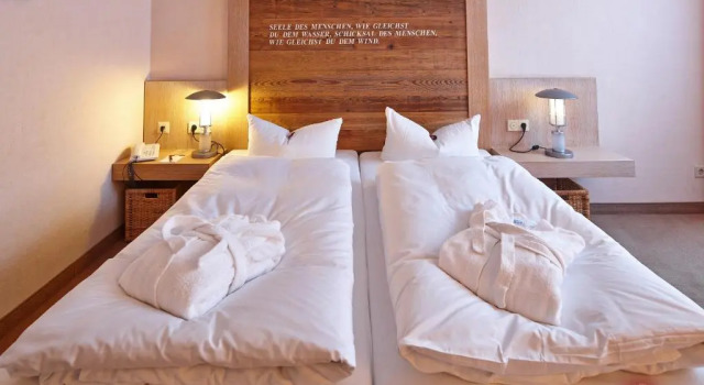 Strandhotel VierJahresZeiten, Забронировать Отель Отели Боркум 4 звезды, рядом с Drachensport, 4*