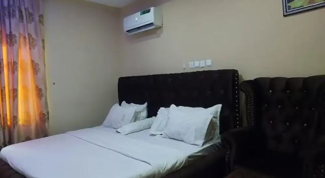 Paradise  Hotel and Suites, Book Hotel Ikeja 