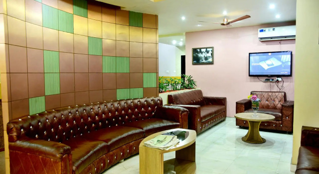 Royal Court Ananta Express, Rezervovat Hotel Nainital Uttarakhand