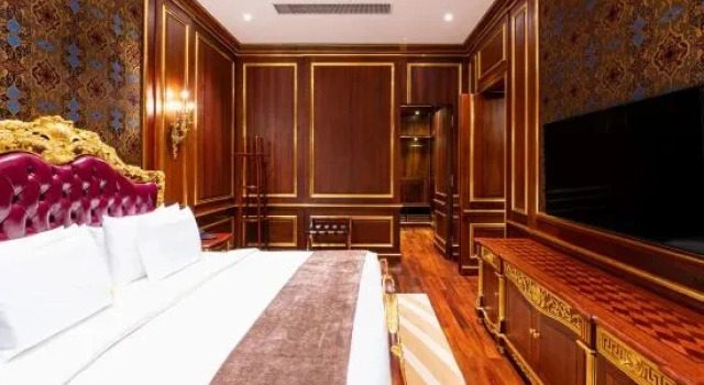 Люкс Grand V V Hotel Battambang
