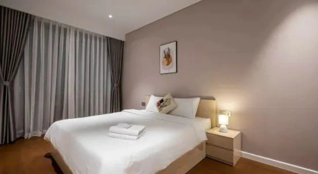 Люкс с 3 комнатами с балконом The Opera Residence Luxury Furnished Apartment-The Metropole Thu Thiem