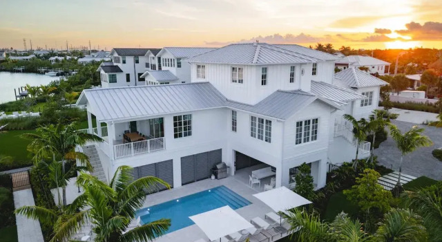 Коттедж The Joyrise House at Solaire Lunara Bay