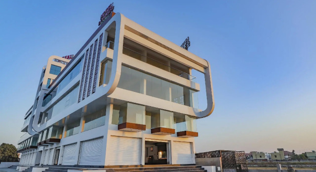 OYO 77910 Hotel Devanshi, Buchen Sie Hotel Mehsana Gujarat