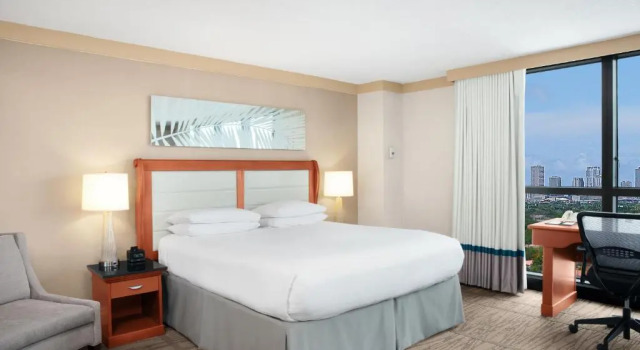 Двухместный номер Accessible DoubleTree by Hilton Hotel Miami Airport & Convention Center