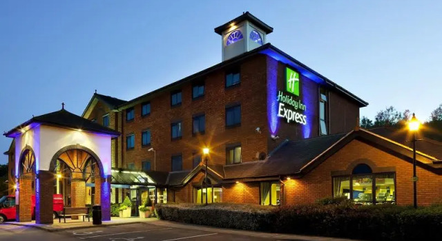 Кровать в общем номере Holiday Inn Express Stafford by IHG