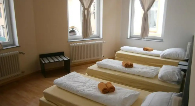 GZ Hostel Königswinter, Réserver Auberge de jeunesse Königswinter Siebengebirge, près de Château de Drachenburg