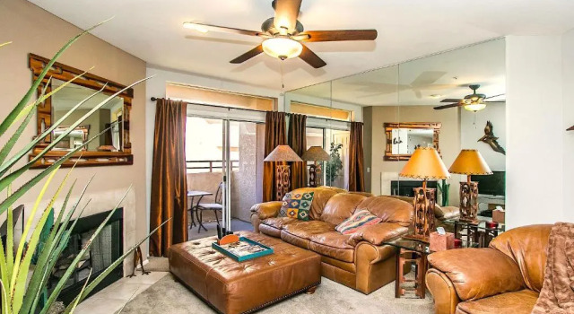 Resort Community: Three Heated 24/7/365 Pools; ½ mile walk to N. Mtn. Preserve!, Забронировать Курортный отель Норт-Маунтин 