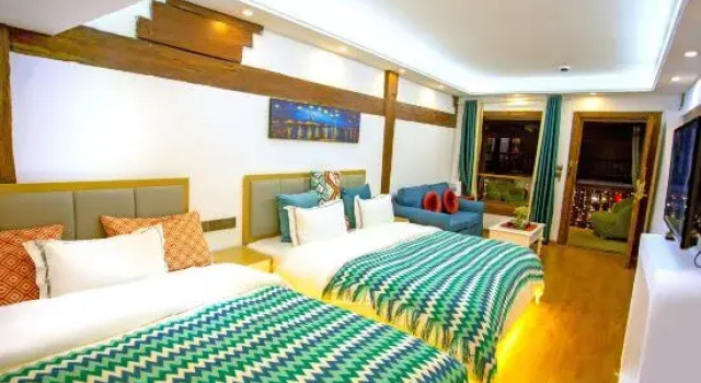 Good Journey Inn (Shangri-La Guangdong Club), Buchen Sie Hotel Hotels in Yunnan mit Parkplatz, Parkplätze