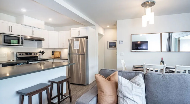 Номер Standard The RendezView by Revelstoke Vacations