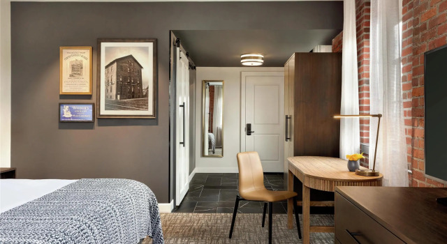 Двухместный номер Standard The Wilbur Lititz, Tapestry Collection By Hilton