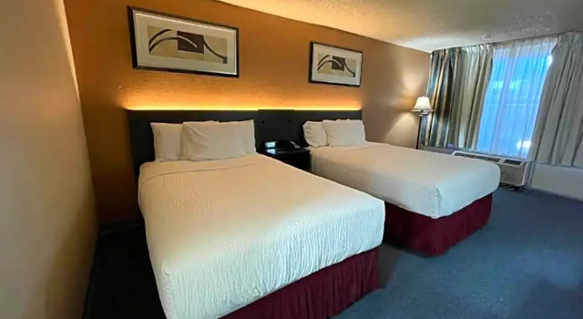 Четырёхместный номер Standard Quality Inn Stillwater