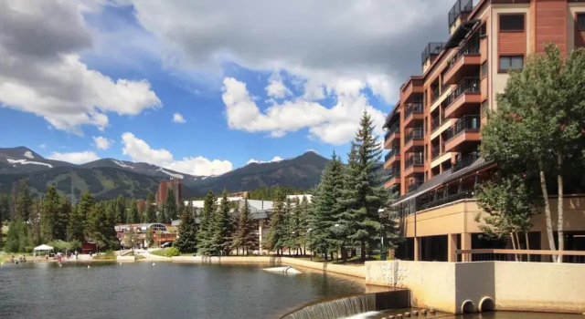 Plaza Condominiums