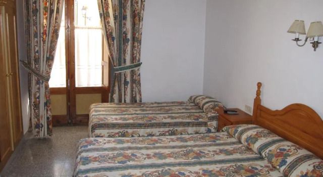 Двухместный номер Standard с балконом и с красивым видом из окна Hotel Fonda Agusti