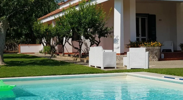 Вилла Villa Brancasi con piscina