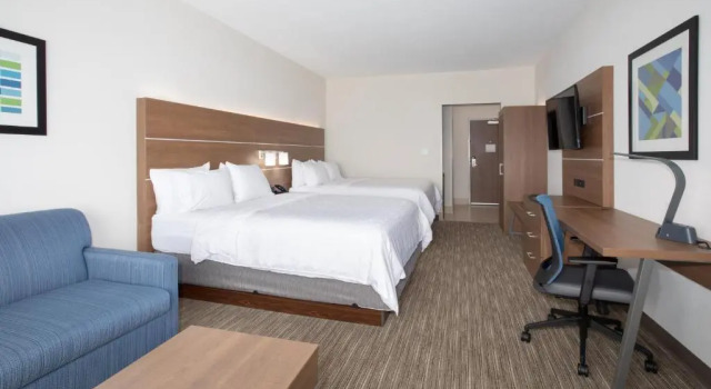Четырёхместный люкс Holiday Inn Express & Suites - Goodland I-70 by IHG