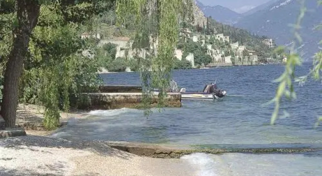 Hotel Al Rio Se, Забронировать Отель Отели Лимоне-суль-Гарды с бассейном, рядом с Bike Path Limone sul Garda, Бассейн