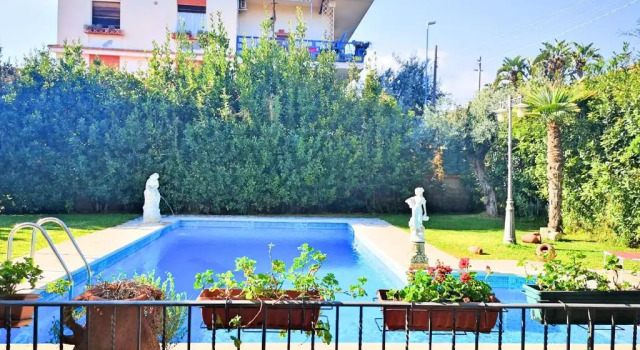 Коттедж Villa Rosyiano