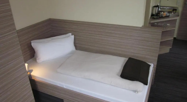 Hotel Zur Heide, Boek Hotel Aken Noordrijn-Westfalen