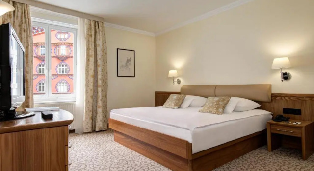 Люкс Casual Eurostars uHOTEL