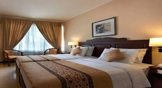 Трёхместный номер Standard с балконом Berjaya Hotel Colombo