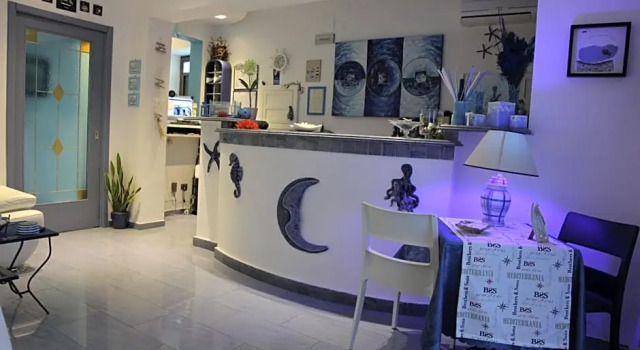 B&B Darsena, Забронировать Отель «постель и завтрак» Поццуоли Кампания, рядом с Amphitheatre Flavius