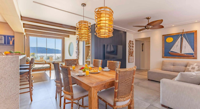 Exclusivo Apartamento com Vista Mar e Saída Direta para Praia, Забронировать Апартаменты/квартира Апартаменты Бомбиньяс, рядом с Bombinhas Panoramic View Park, Апартаменты/квартира