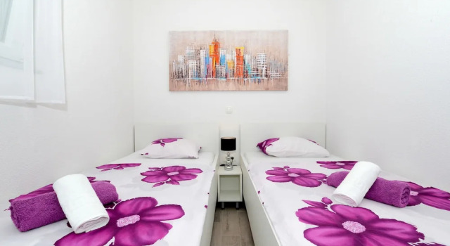 Апартаменты с балконом и с красивым видом из окна Apartments Julijana