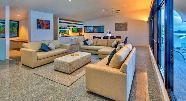 Апартаменты Waves 5 Luxury 3 Bedroom Breathtaking Ocean Views Central Location