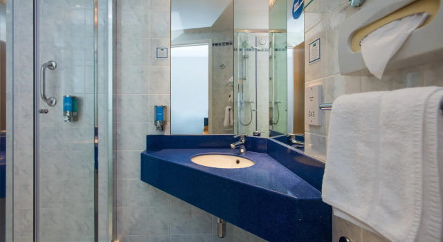 Двухместный номер Standard Holiday Inn Express Glasgow City Centre Riverside by IHG