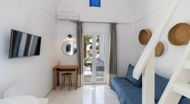 Номер Standard Louis Studios Santorini