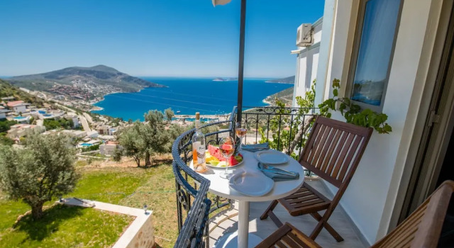 Апартаменты Deluxe The Mediteran Hotel