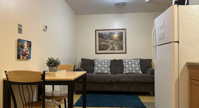 Апартаменты Cute Downtown APT Quick Safe Walk to PPG Arena