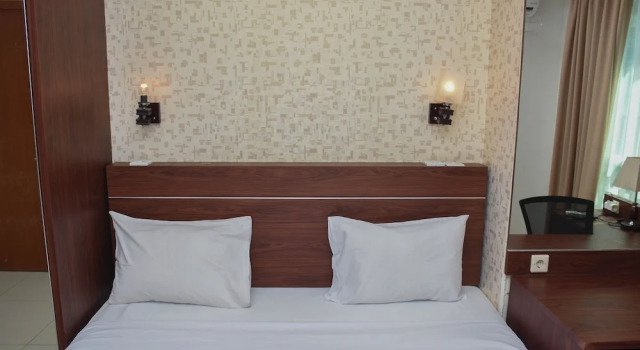 Апартаменты Great Location And Comfy 1Br Apartment At Woodland Park Residence