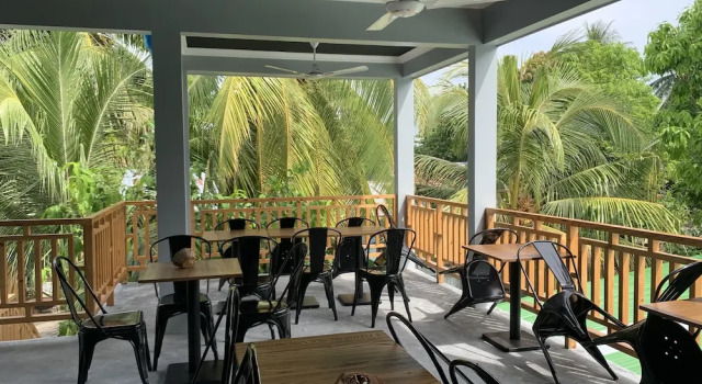 Rihiveli inn, Book Guesthouse Hotels in Thaa Atoll with Parking, Parking