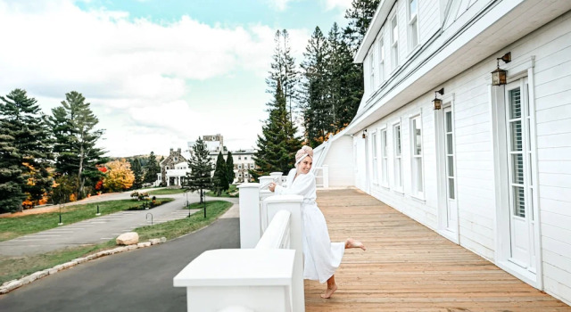 Двухместный номер Superior с балконом StoneHaven Le Manoir - Relais & Châteaux