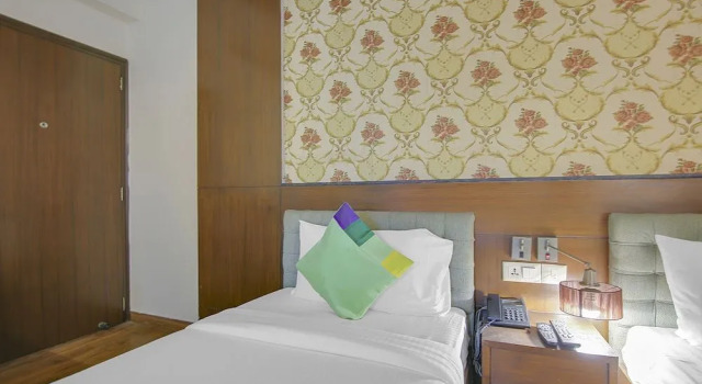 Treebo Trend Hotel Heaven