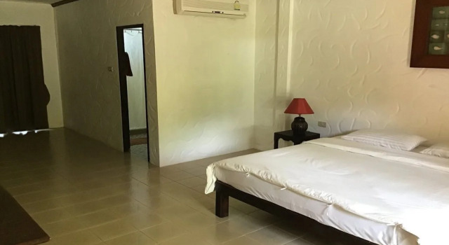 Khaolak Palm Hill Resort, Забронировать Курортный отель Отели Кхаулак с бассейном, рядом с Nangthong Supermarket, Бассейн