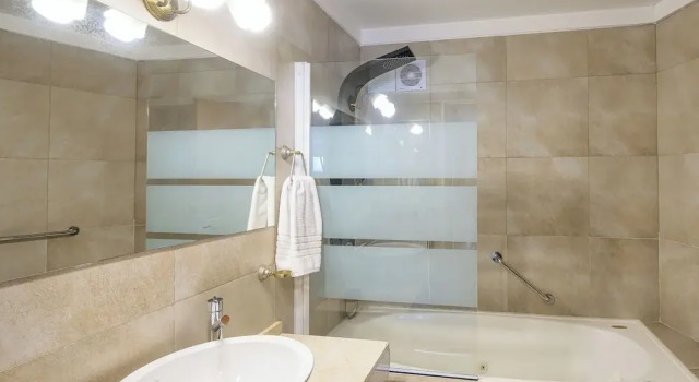 Апартаменты с 3 комнатами с балконом и с видом на озеро Apartments Bariloche - Luxury Lake Views
