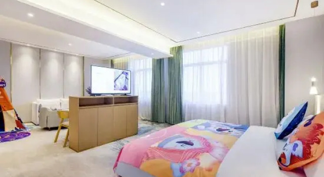 Люкс Lavande Hotel (Kunming Majinpu Branch)