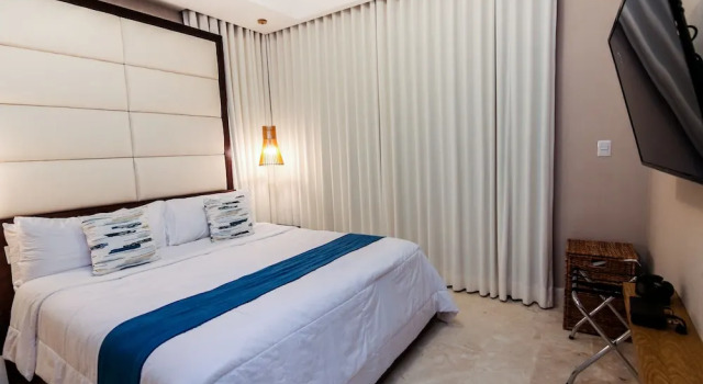 Люкс Deluxe Beach Rock Condo Boutique
