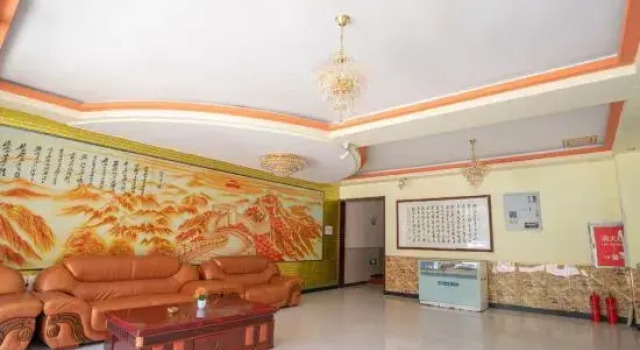 Duolun Huangfu Hotel, Rezerwuj Hotel Hotele w Duolun z parkingiem, Parking