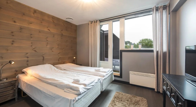 2 Bedrooms Apartment with balcony Highland Lodge