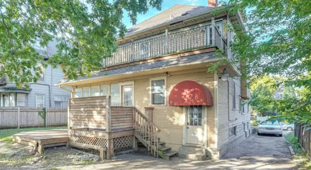 2 Mi to Dtwn! Walkable Minneapolis Apt w/ Deck, 预订 公寓 明尼阿波利斯 Twin Cities